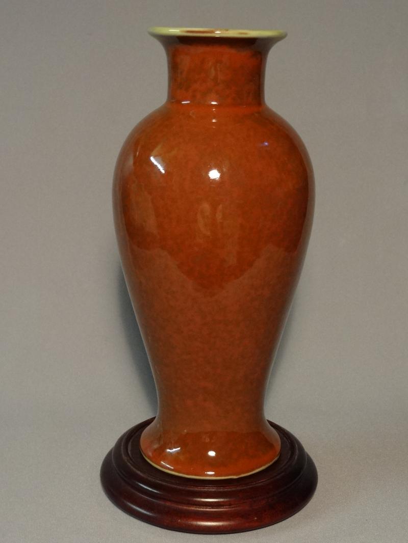 A fine Chinese peach bloom vase 19th c- Item code AIE 20