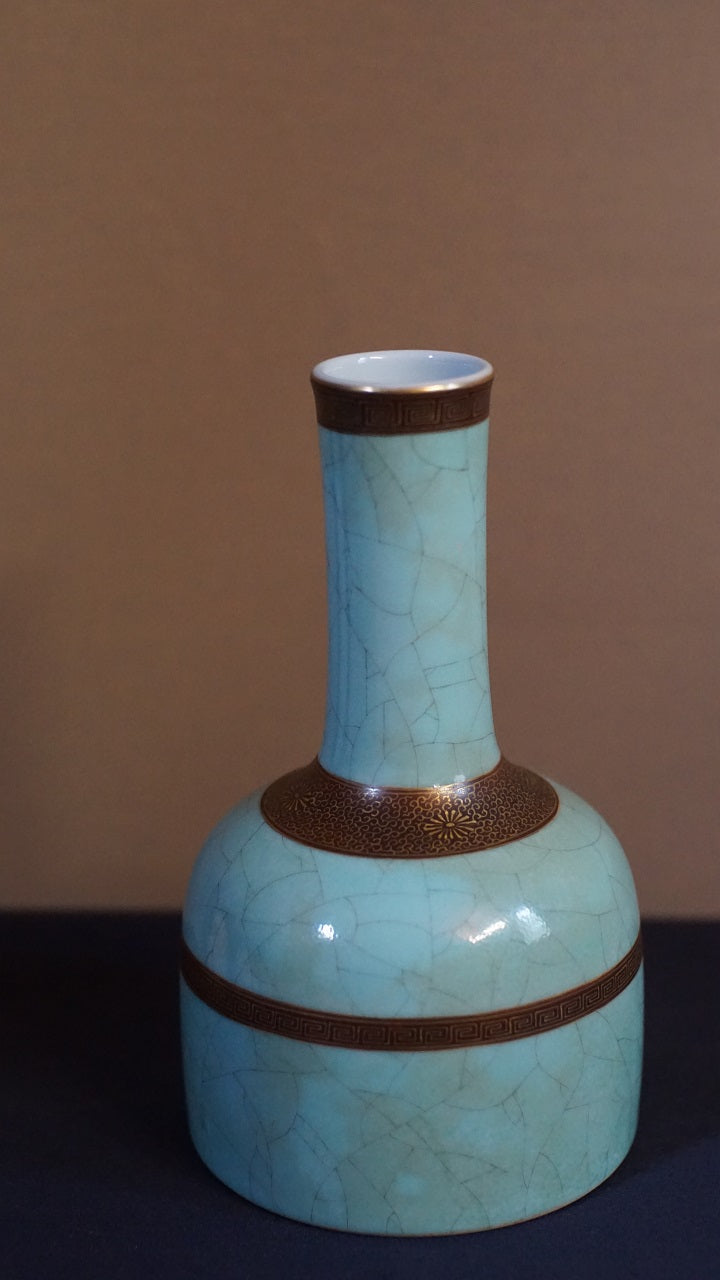 yongzheng six character mark rare chinese vase enameled mallet-shaped vase crackled mallet vase crackle chinese vase chinese vase chinese greenish vase antique chinese vase