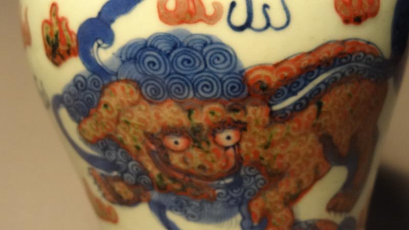 A fine Chinese garlic neck vase