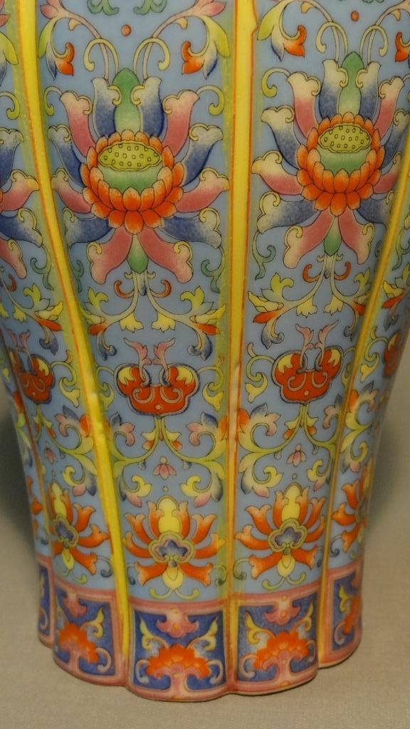 Chinese vase poly-chromed