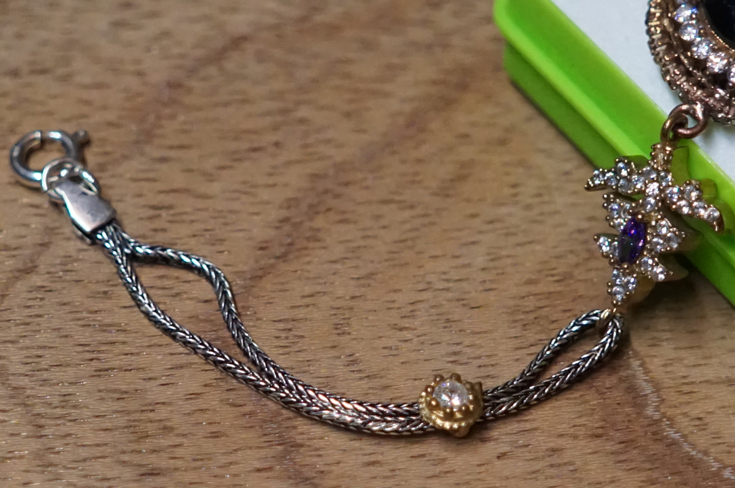 bracelet with amethyst