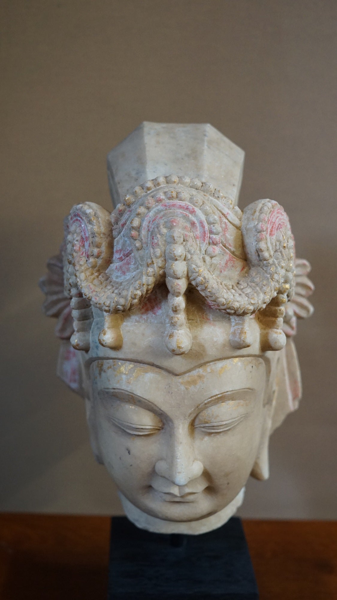 A fine Chinese marble head of Bodhisattva